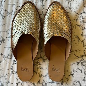 Beek slides in excellent condition